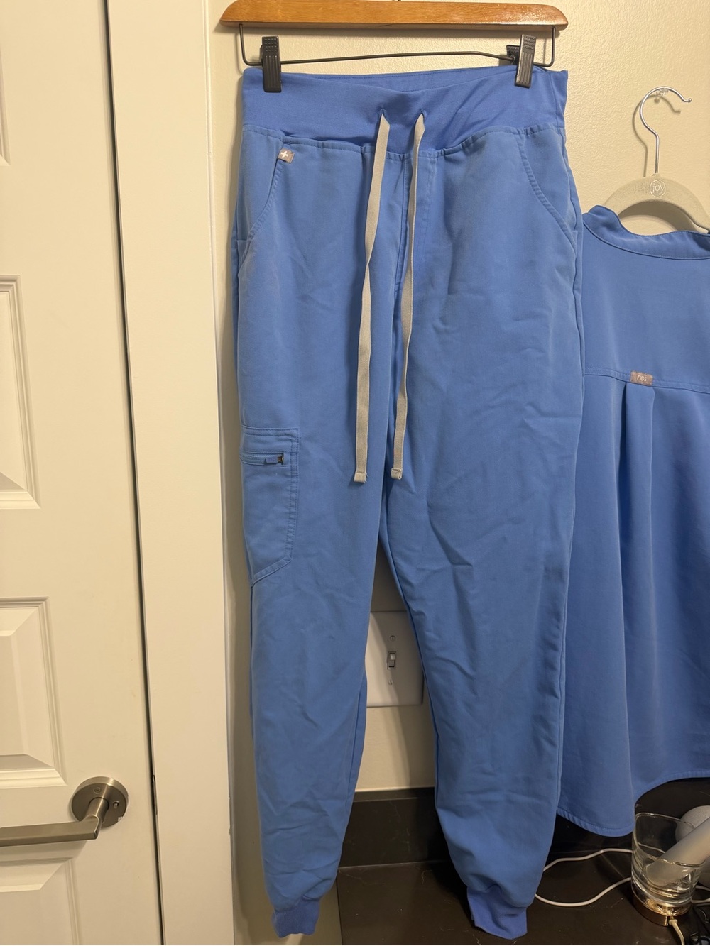 Figs Ceil Blue Women's Scrub Pants & Top Set - Picture 5 of 8